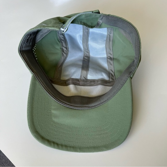 EUC Adidas Aeroready Running outdoor women’s hat, 5 panel - Picture 2 of 4